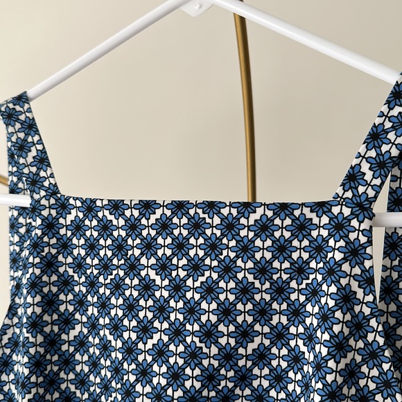 Beautiful blue midi cutout dress - Picture 2 of 3